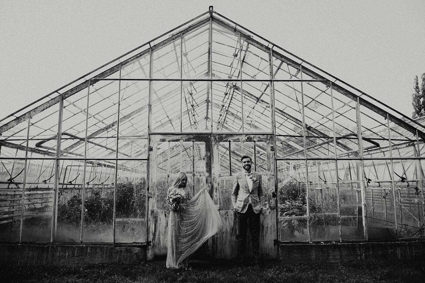 Rustykalna sesja zdjeciowa w szklarni uai